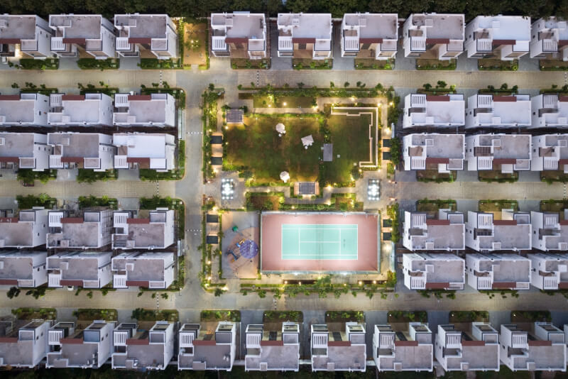 82 Luxury Villas in 9.1 Acres of Serenity